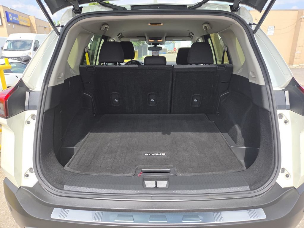 Used 2023 Nissan Rogue SV AWD/4WD image 18