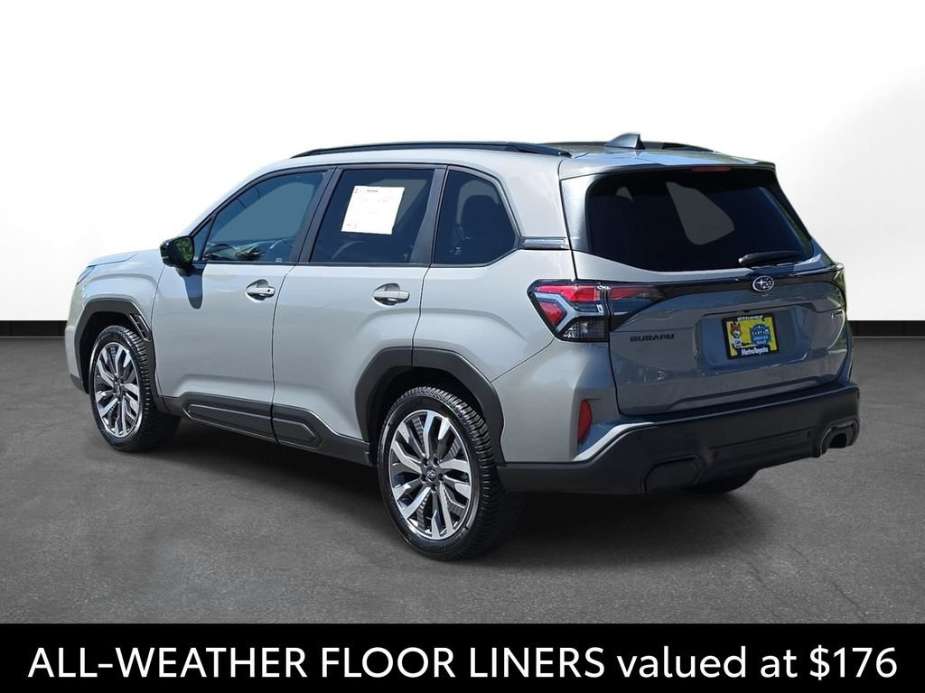 Used 2025 Subaru Forester Touring AWD/4WD image 9