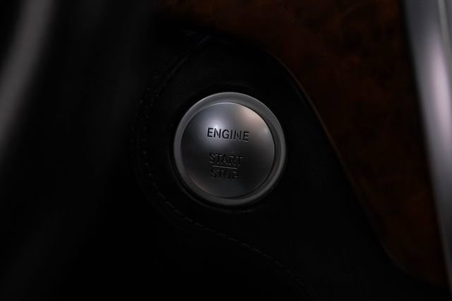 Used 2015 Mercedes-Benz ML 63 AMG 4MATIC w/ Accessory Chrome Package image 19