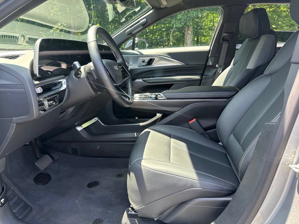 Used 2024 Cadillac Lyriq Tech w/ Driver Assist Package AWD/4WD image 15