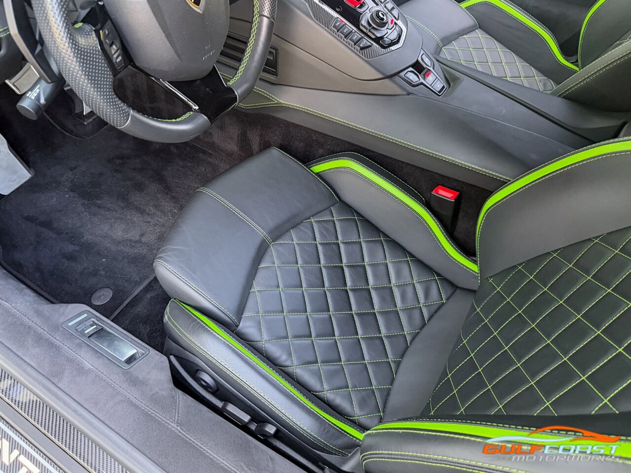 Used 2018 Lamborghini Aventador S AWD/4WD image 25