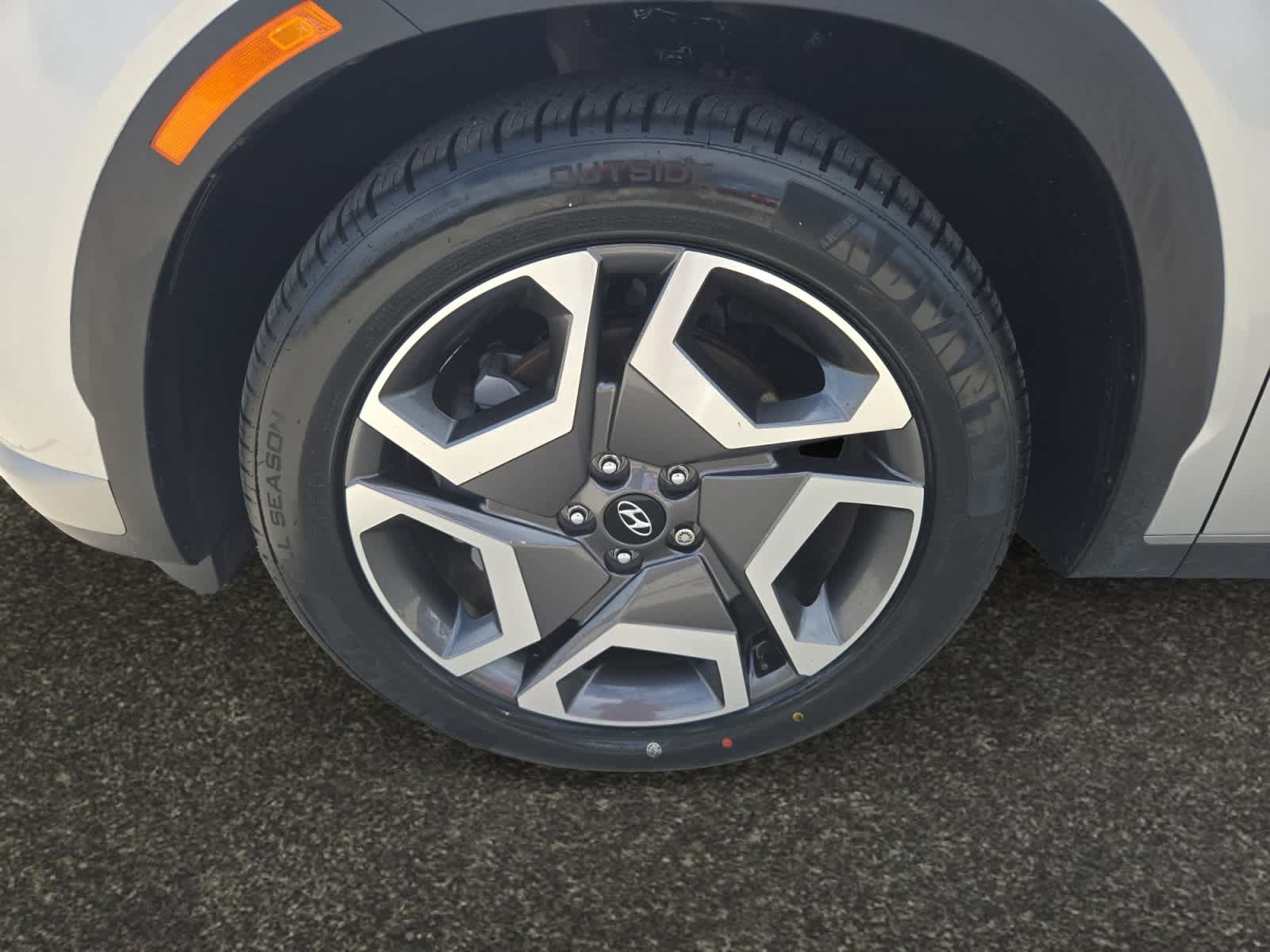 Used 2024 Hyundai Palisade SEL w/ Premium Package FWD image 13