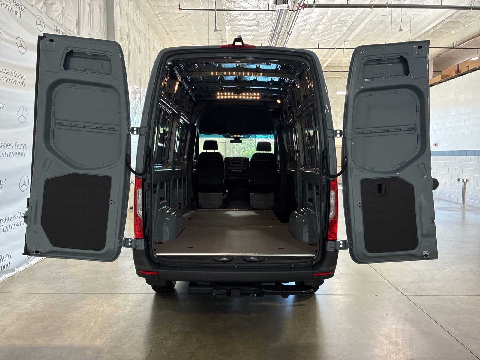 New 2025 Mercedes-Benz Sprinter 2500 image 8