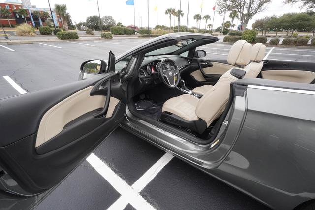 Used 2017 Buick Cascada Premium image 17