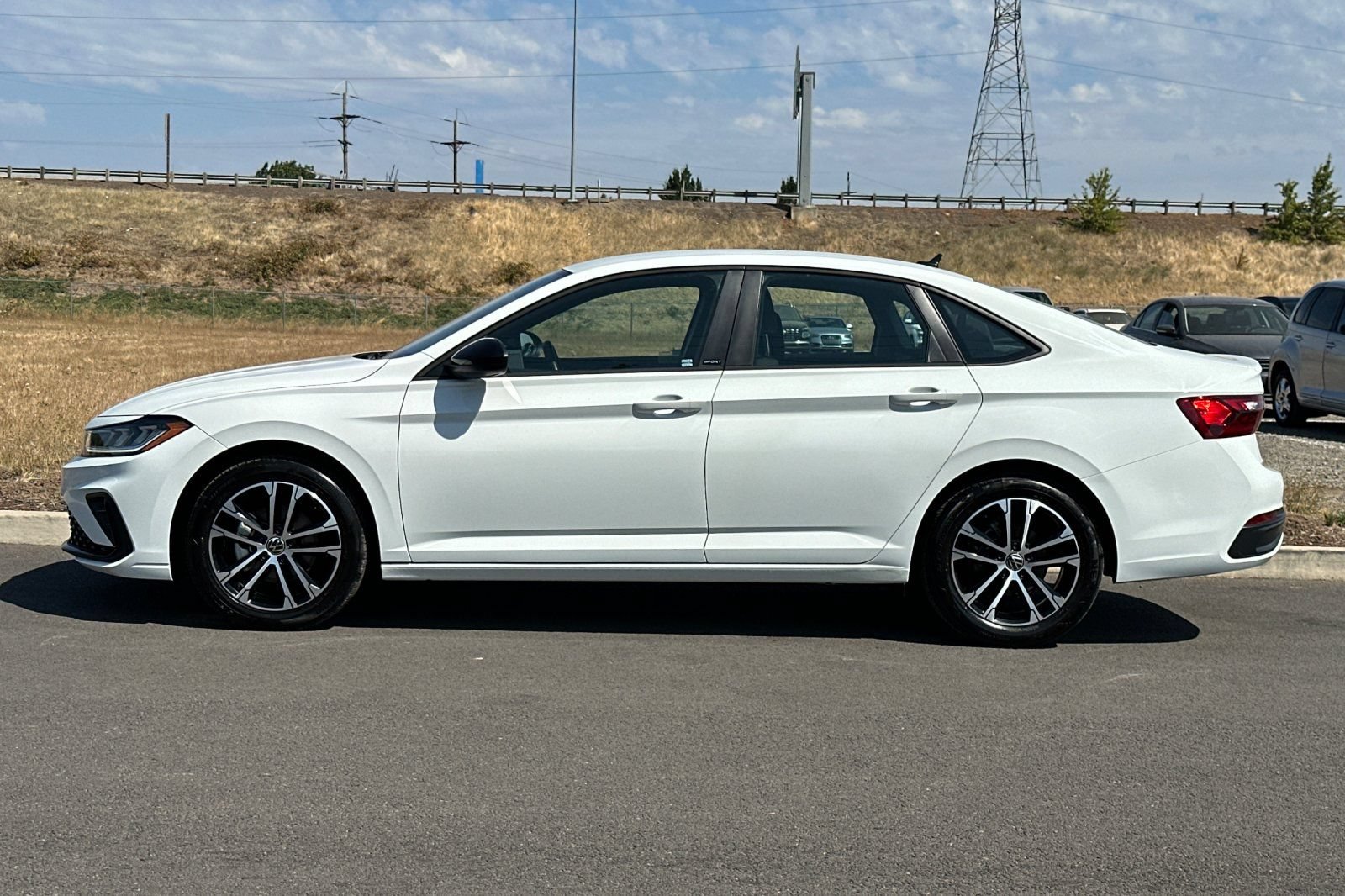 Used 2025 Volkswagen Jetta Sport FWD image 6