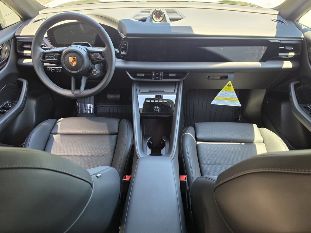 New 2026 Porsche Macan Electric RWD image 18