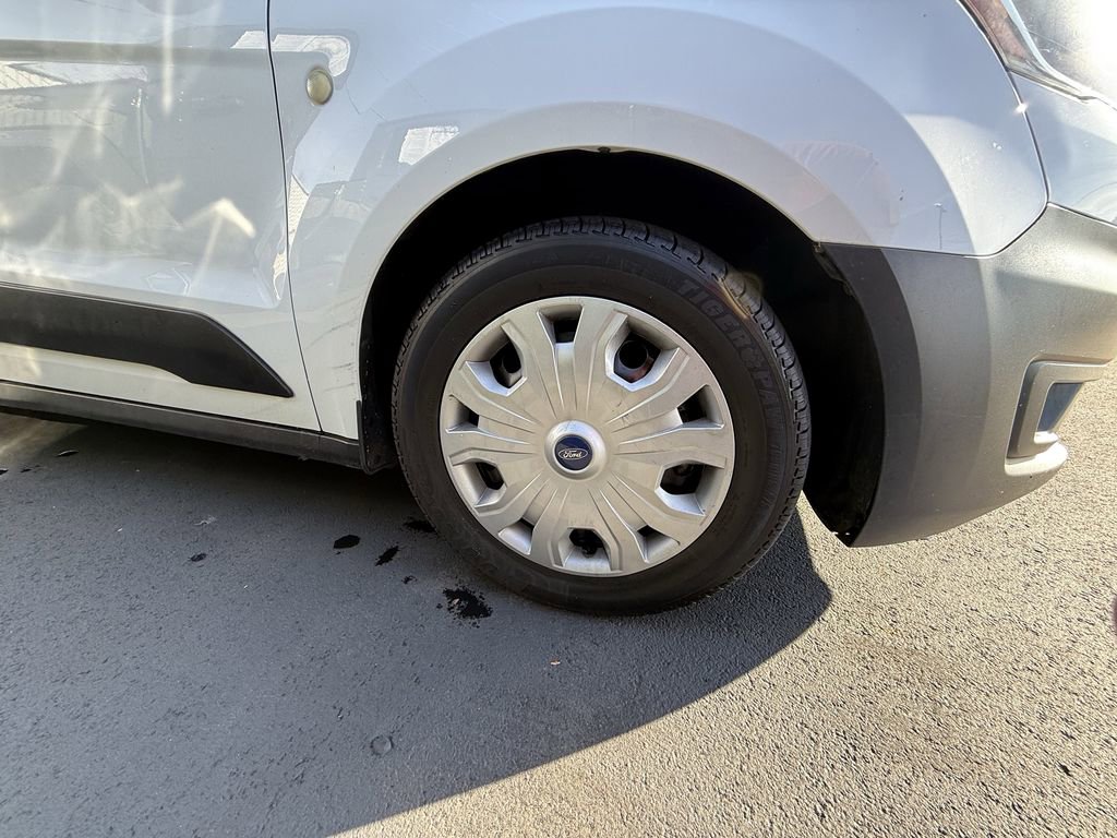 Used 2020 Ford Transit Connect XL image 9