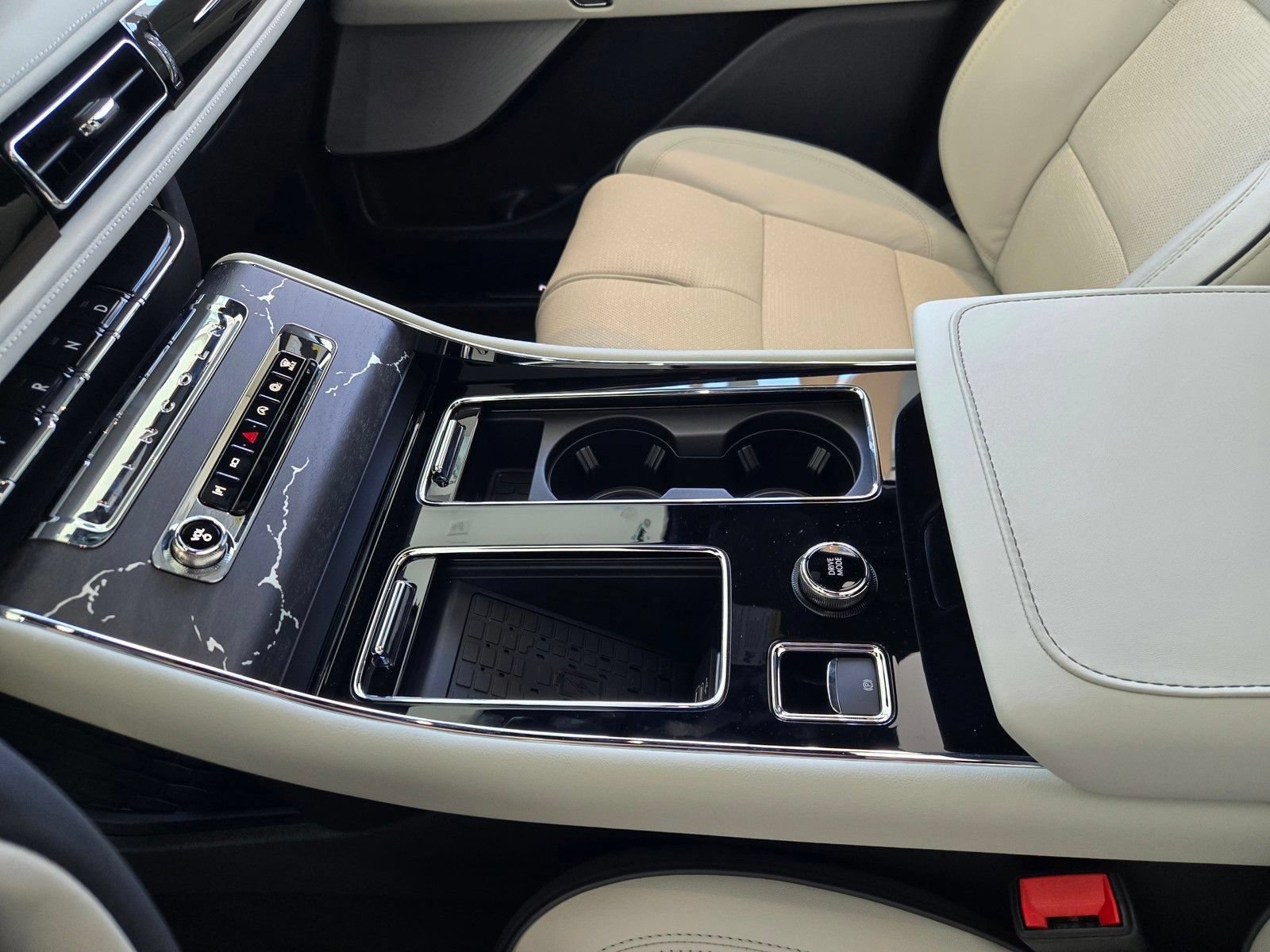 New 2026 Lincoln Aviator Black Label w/ Dynamic Handling Package AWD/4WD image 11