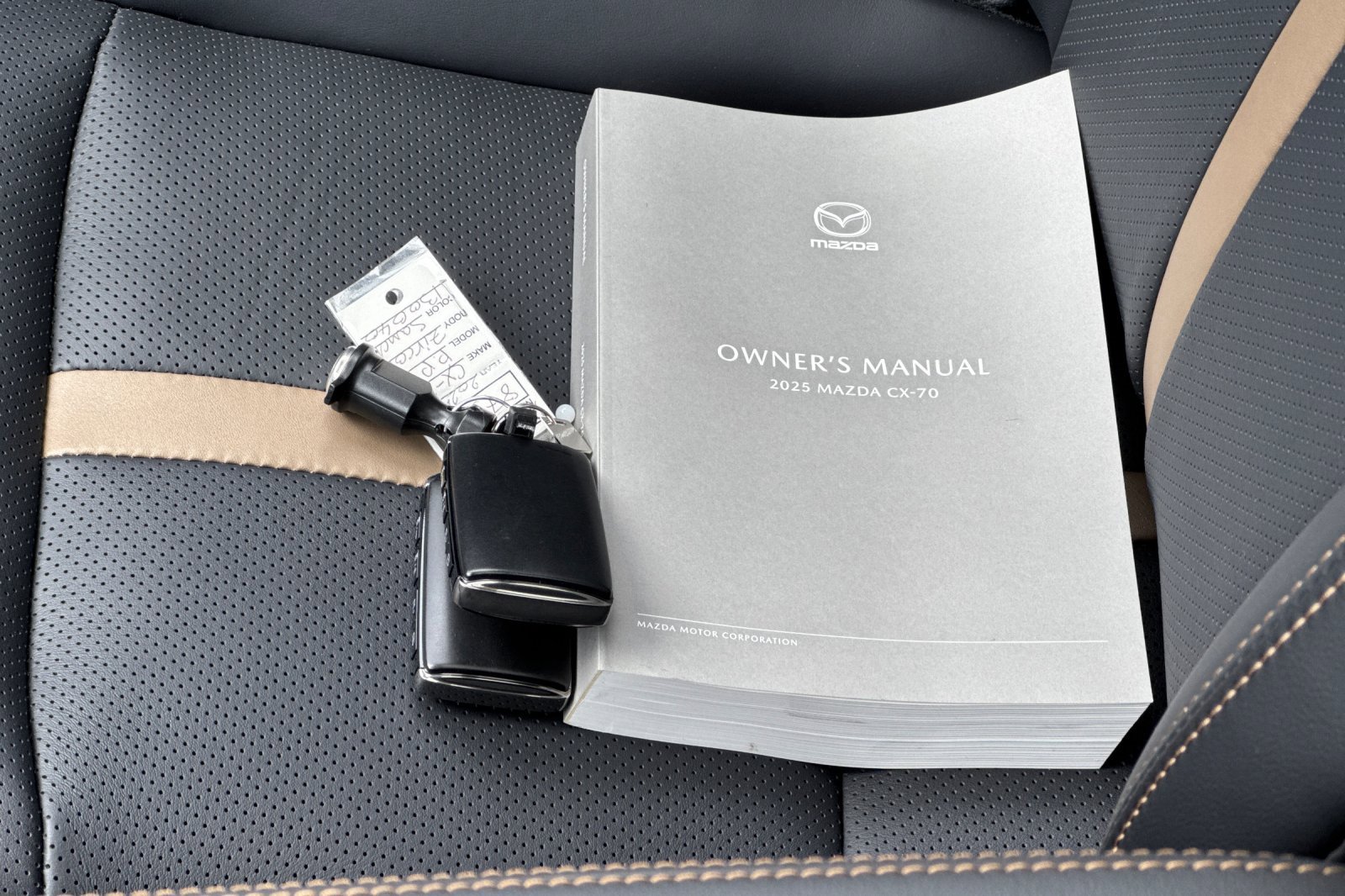 New 2025 MAZDA CX-70 Plug-In Hybrid w/ Premium Plus image 9