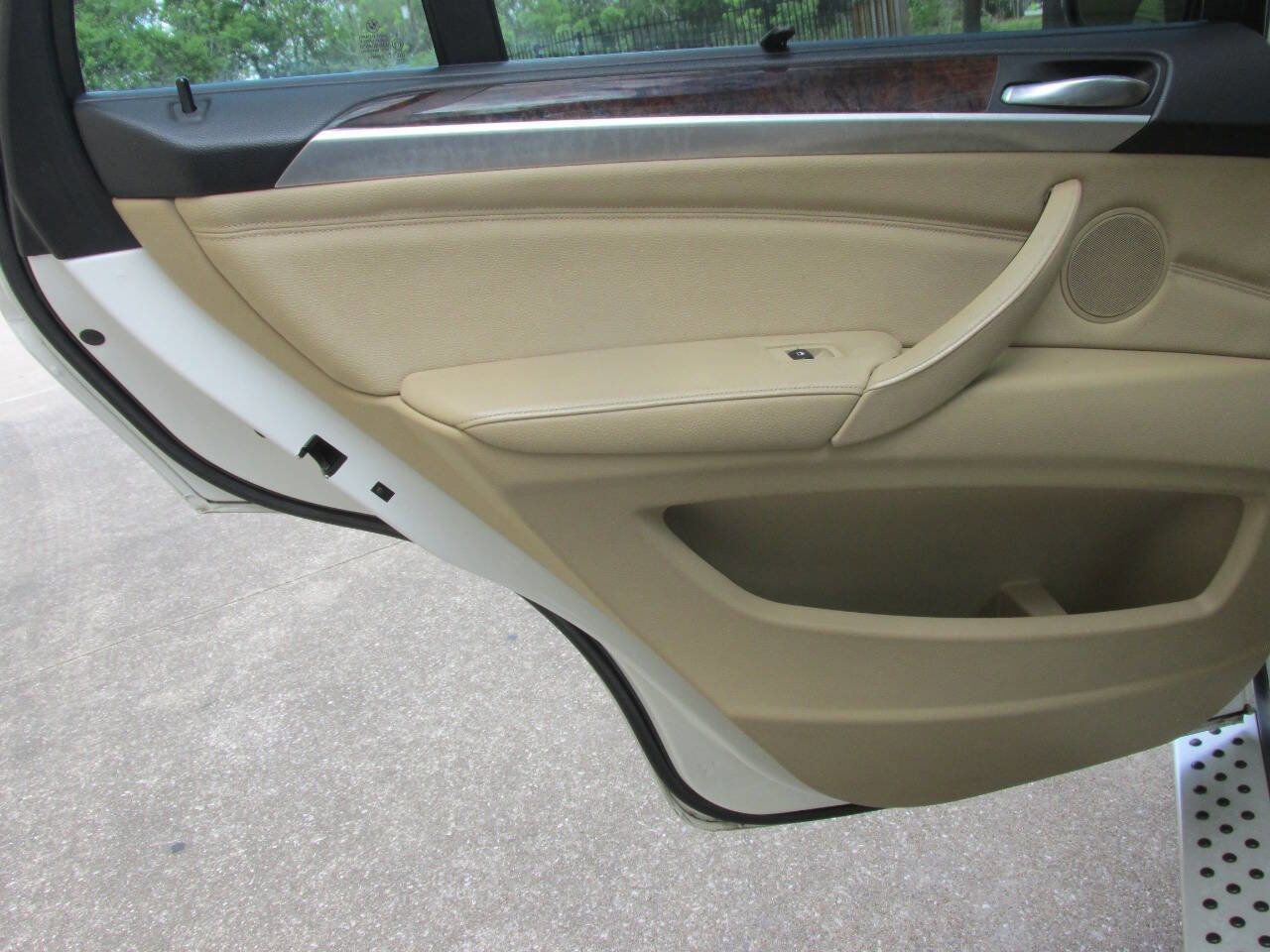 Used 2010 BMW X5 xDrive30i image 19