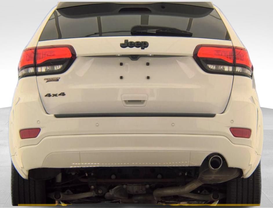 Used 2020 Jeep Grand Cherokee Altitude AWD/4WD image 11
