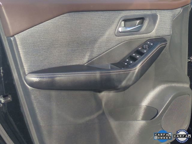 Used 2023 Nissan Rogue SV image 32