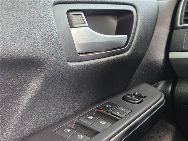 Used 2016 Toyota Camry SE FWD image 20