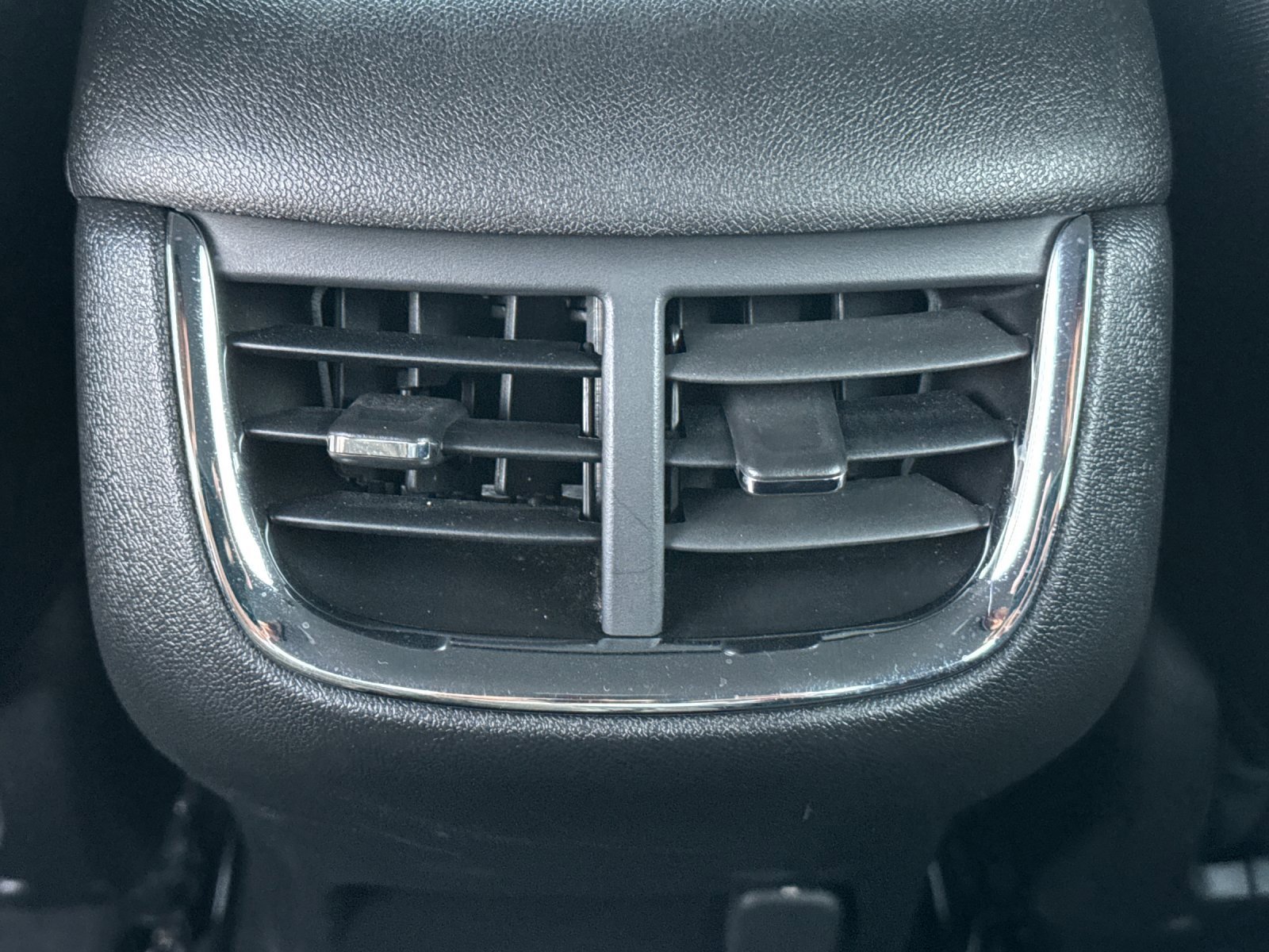 Used 2024 Chevrolet Malibu LT image 14