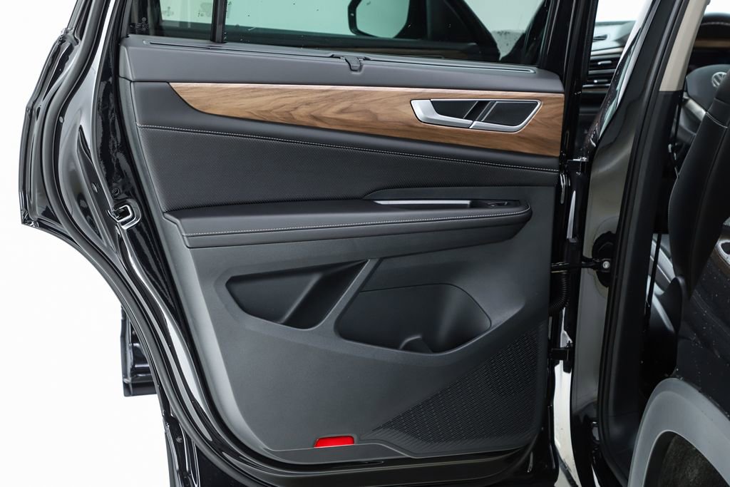 New 2026 Volkswagen Atlas SE image 17