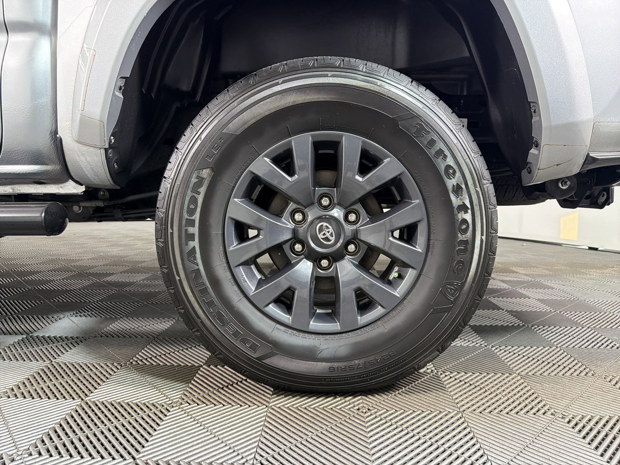 Used 2023 Toyota Tacoma SR5 RWD image 10