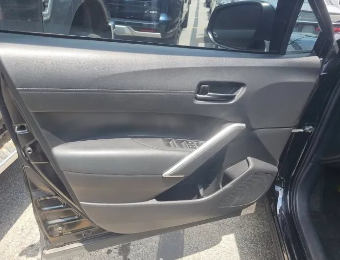 Used 2022 Toyota Corolla Cross LE FWD image 8