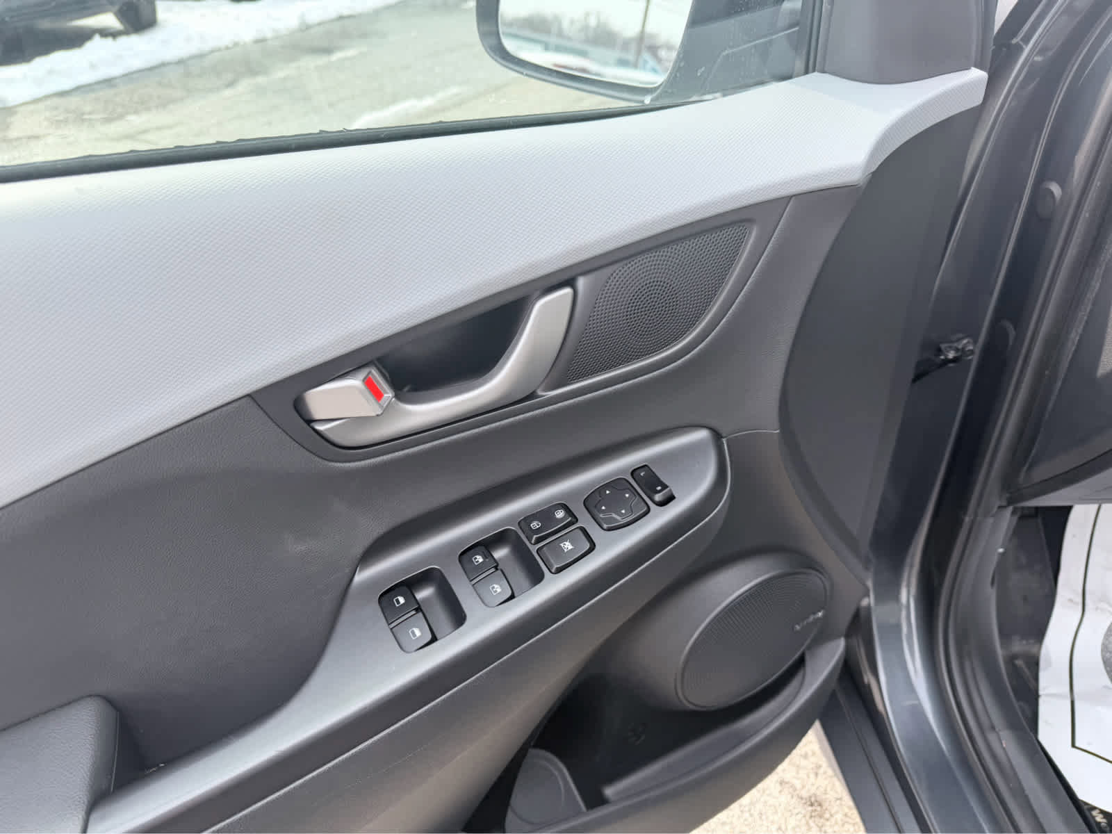 Used 2018 Hyundai Kona Ultimate image 16