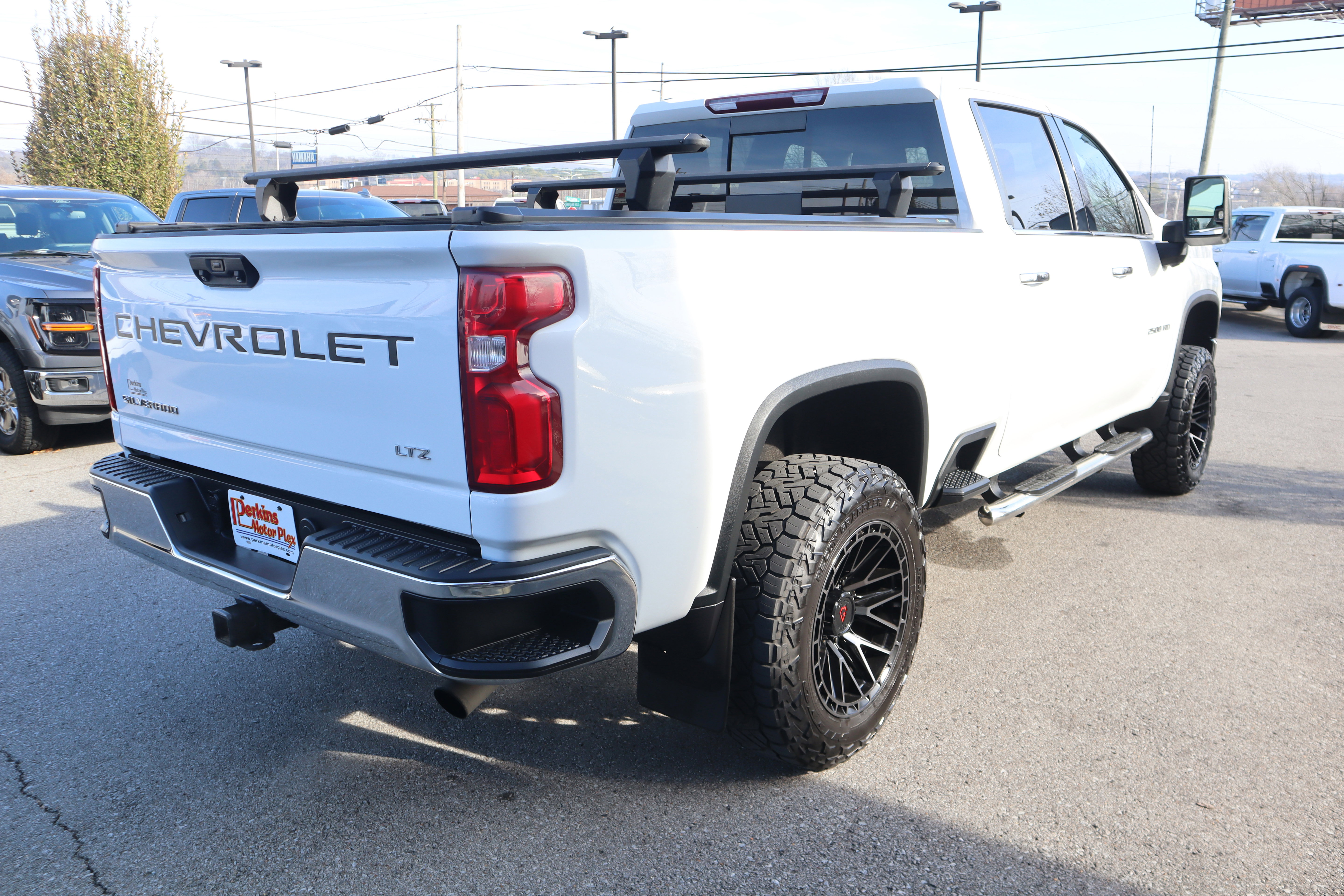 Used 2021 Chevrolet Silverado 2500 LTZ w/ LTZ Convenience Package image 7