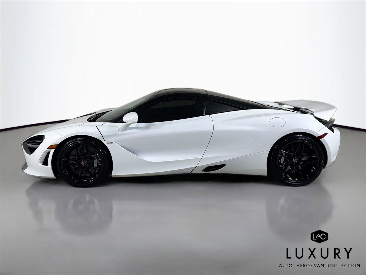 Used 2018 McLaren 720S image 9