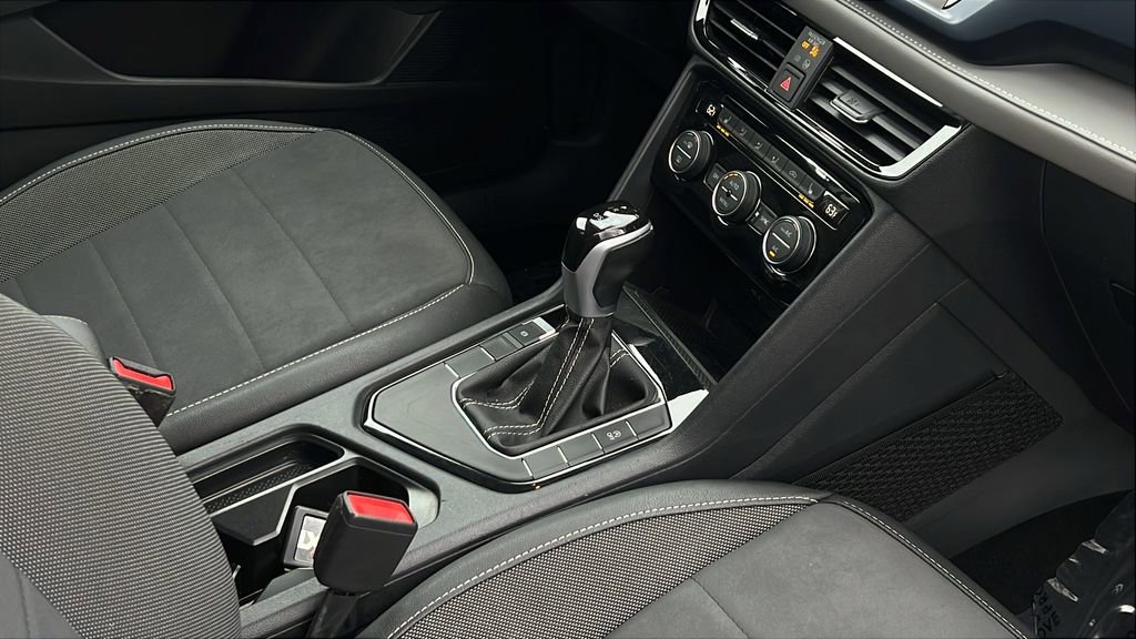 Used 2024 Volkswagen Taos SE image 13