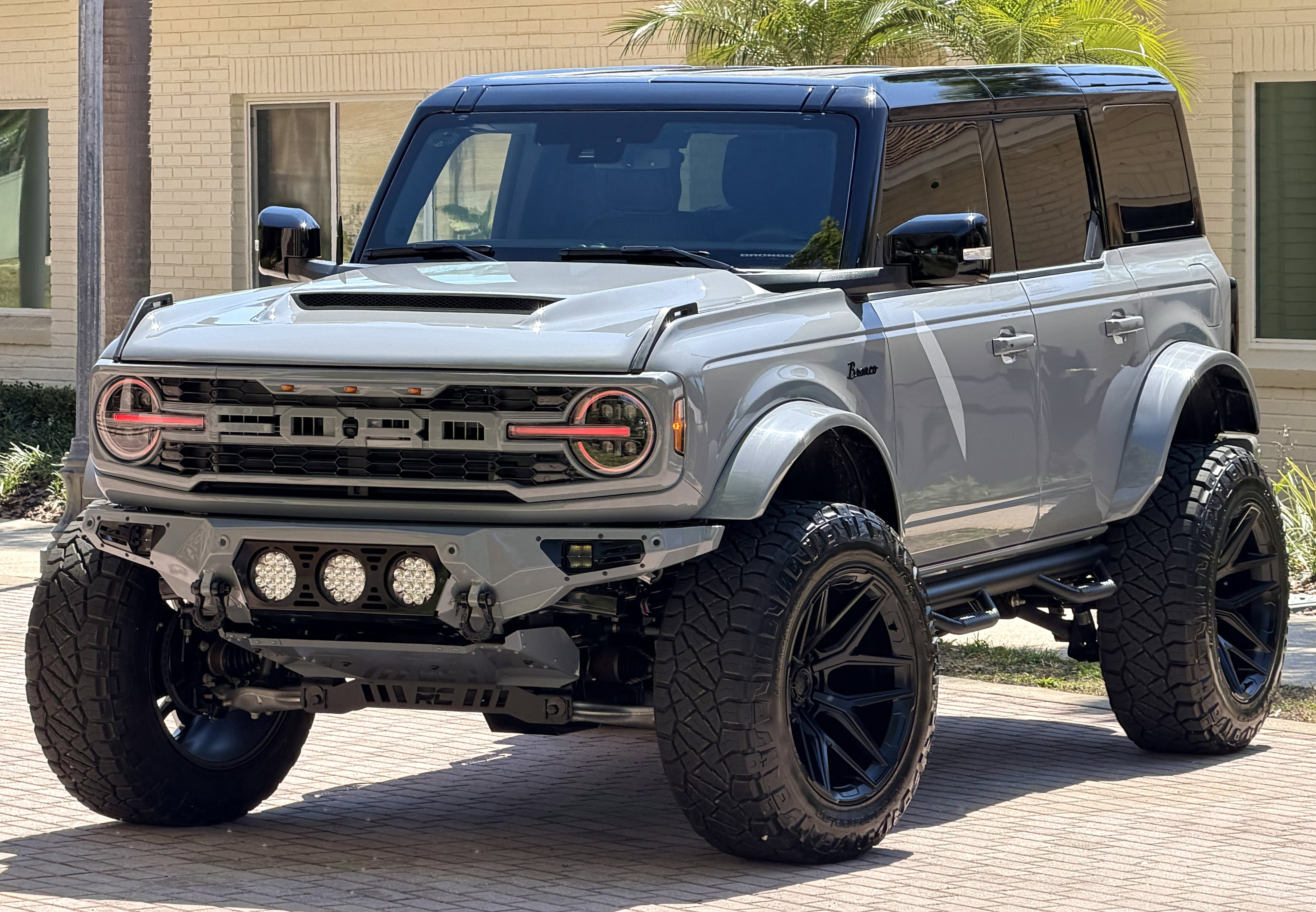 Used 2025 Ford Bronco Outer Banks AWD/4WD image 42