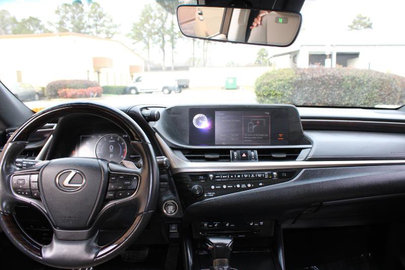 Used 2020 Lexus ES 350 w/ Premium Package FWD image 10