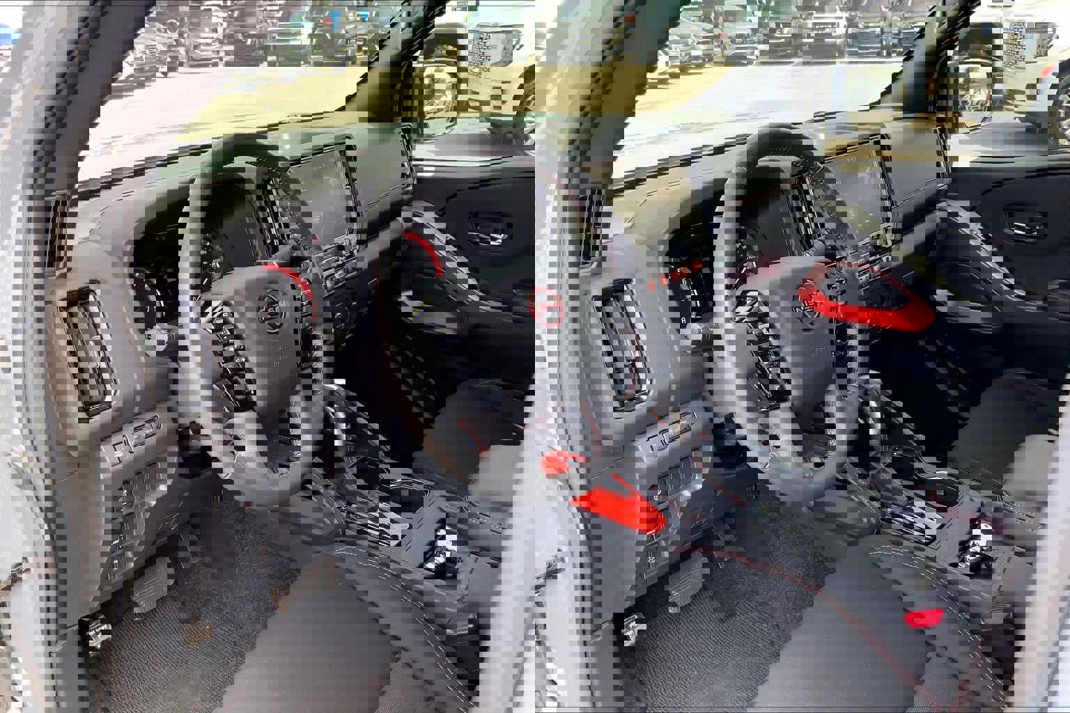 Used 2025 Nissan Frontier Pro-X RWD image 17