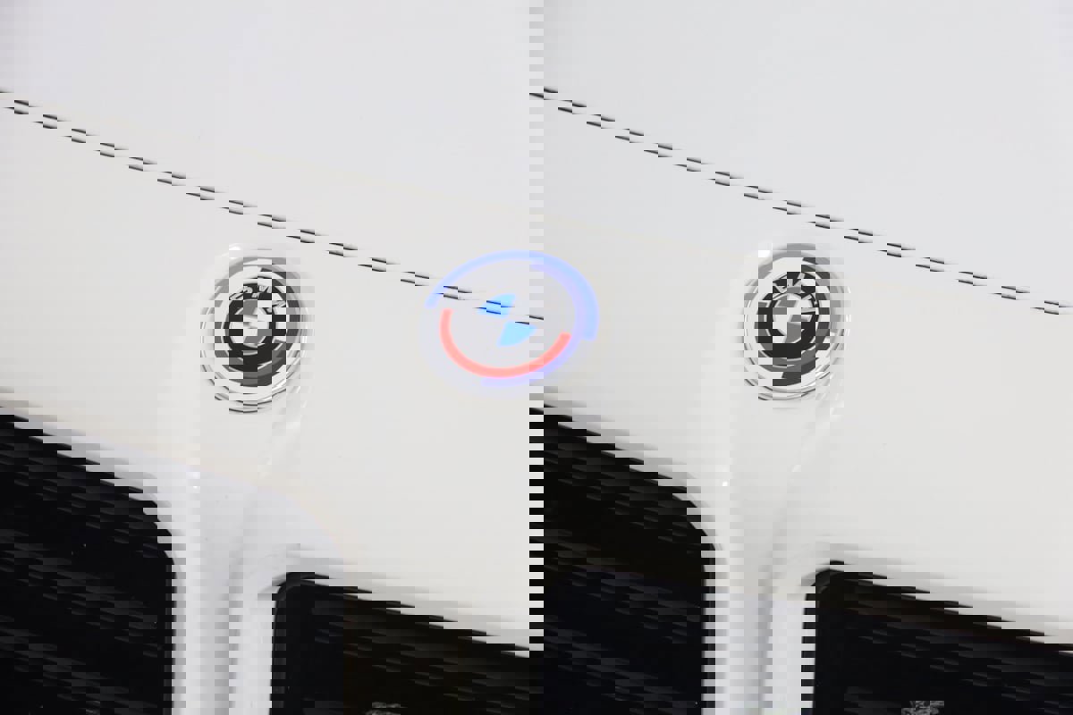 Used 2023 BMW M2 w/ Lighting Package image 19