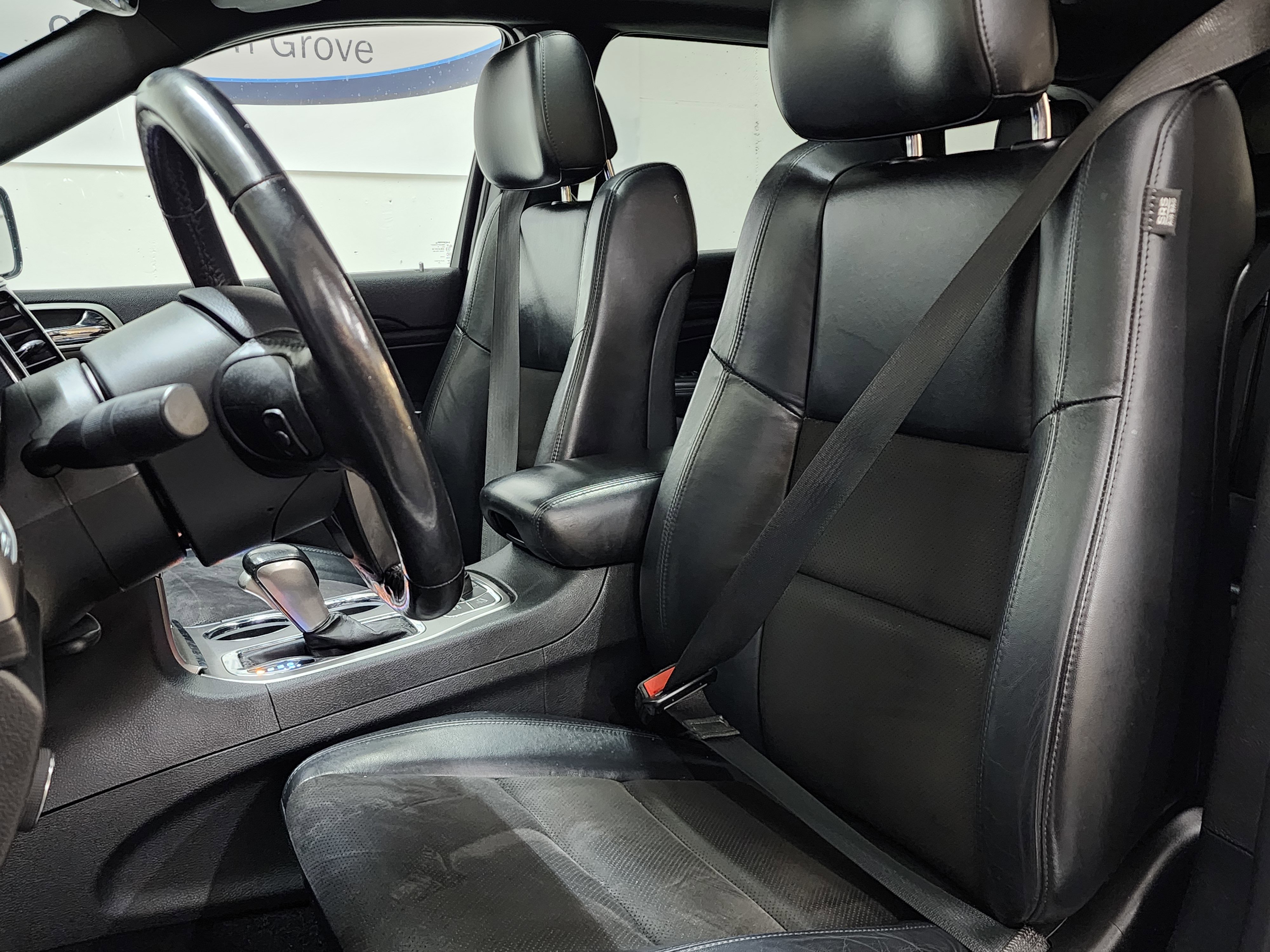 Used 2020 Jeep Grand Cherokee Laredo w/ Quick Order Package 2BN North image 14