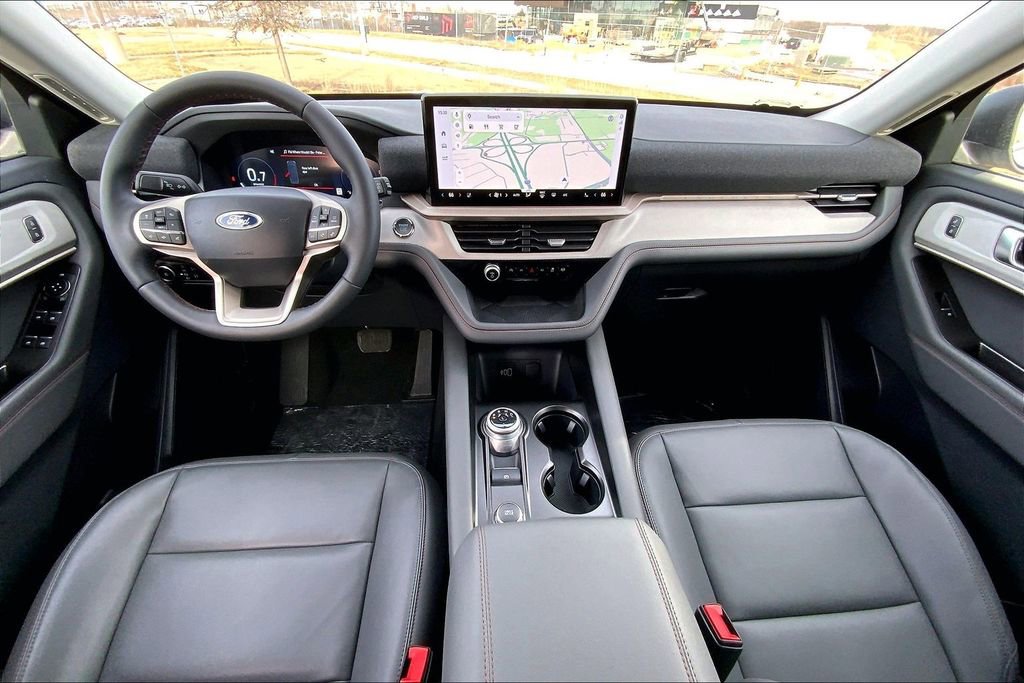 Used 2026 Ford Explorer Active w/ Active Comfort Package AWD/4WD image 13