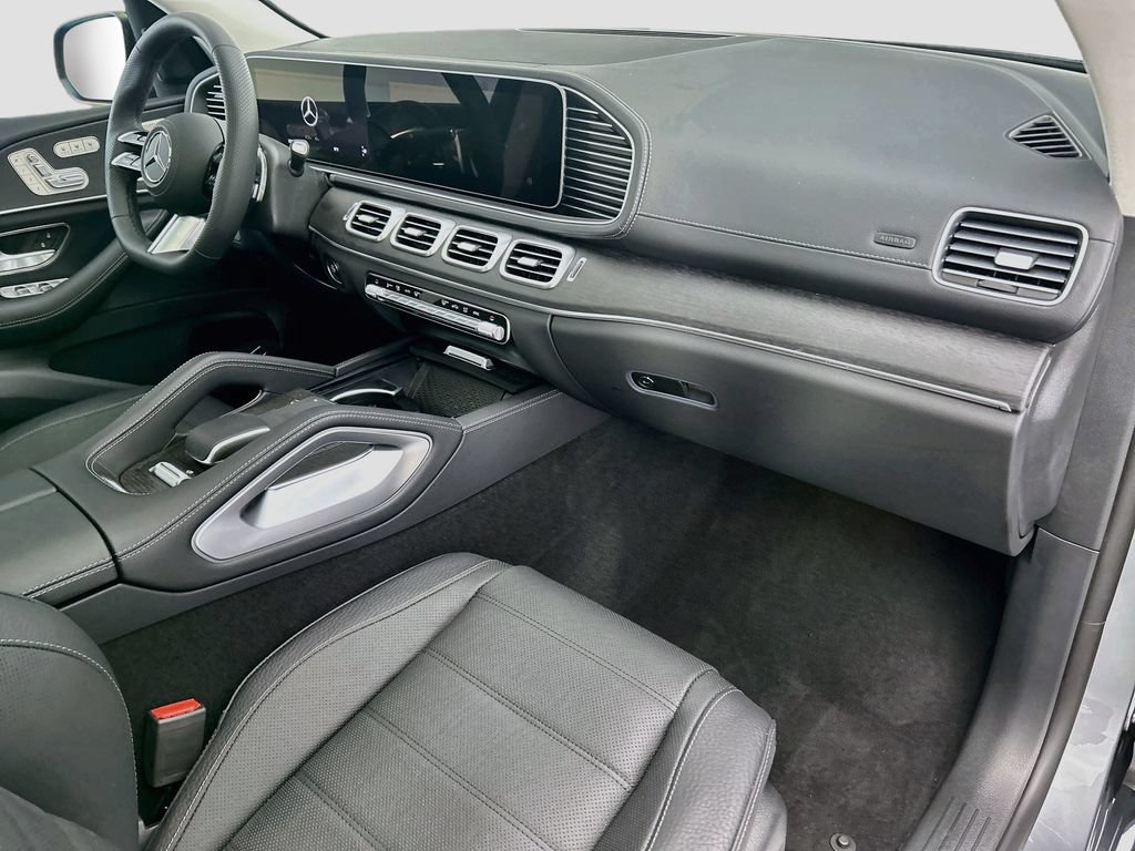 New 2026 Mercedes-Benz GLS 450 4MATIC image 16