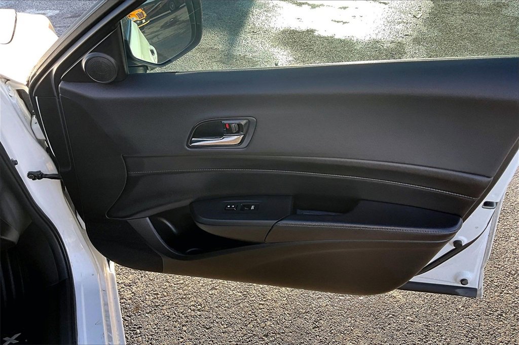Used 2017 Acura ILX image 24