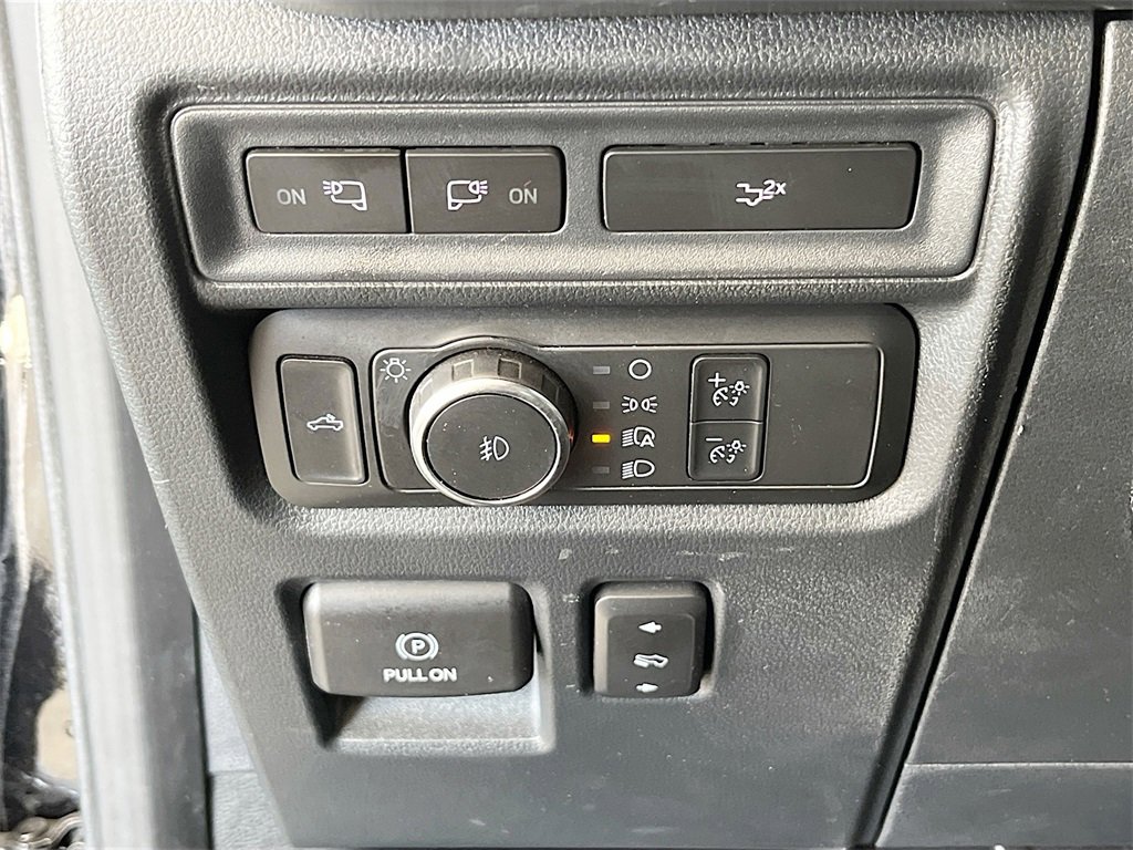 Used 2022 Ford F150 Lariat image 10