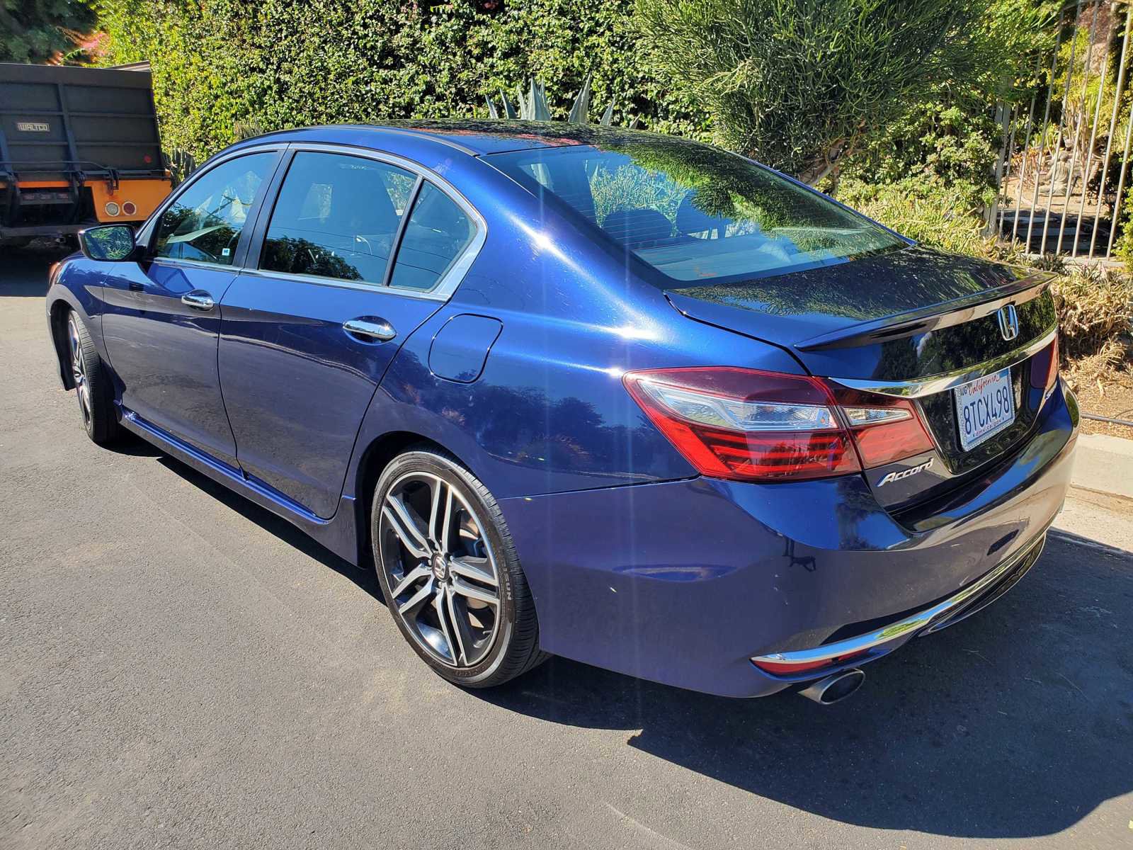 Used 2017 Honda Accord Sport image 3