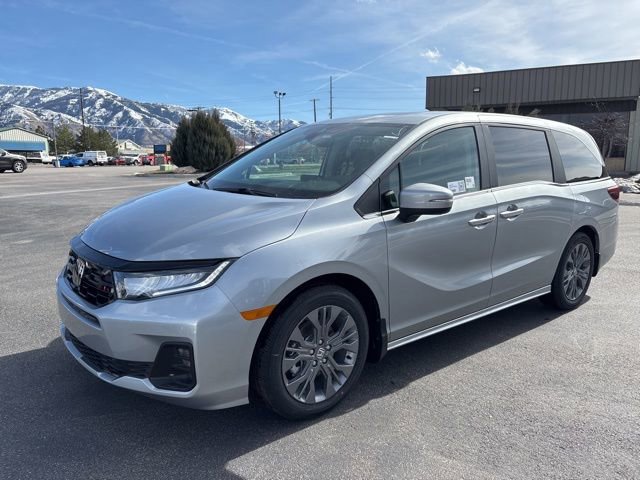 New 2026 Honda Odyssey Touring image 7