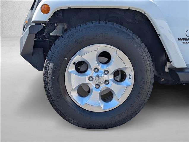 Used 2015 Jeep Wrangler Unlimited Sahara w/ Connectivity Group image 4