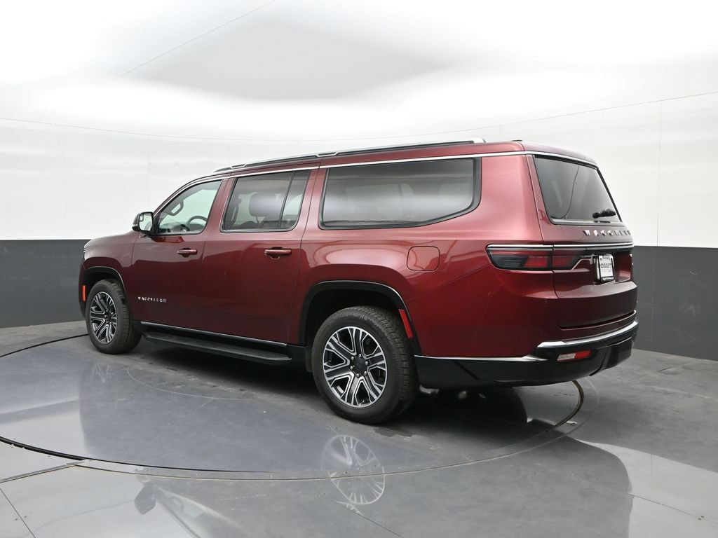 Used 2024 Jeep Wagoneer L Series II w/ Flexible Seating Group RWD image 5