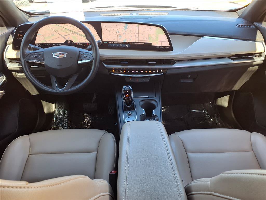 Certified 2024 Cadillac XT4 Luxury FWD image 15