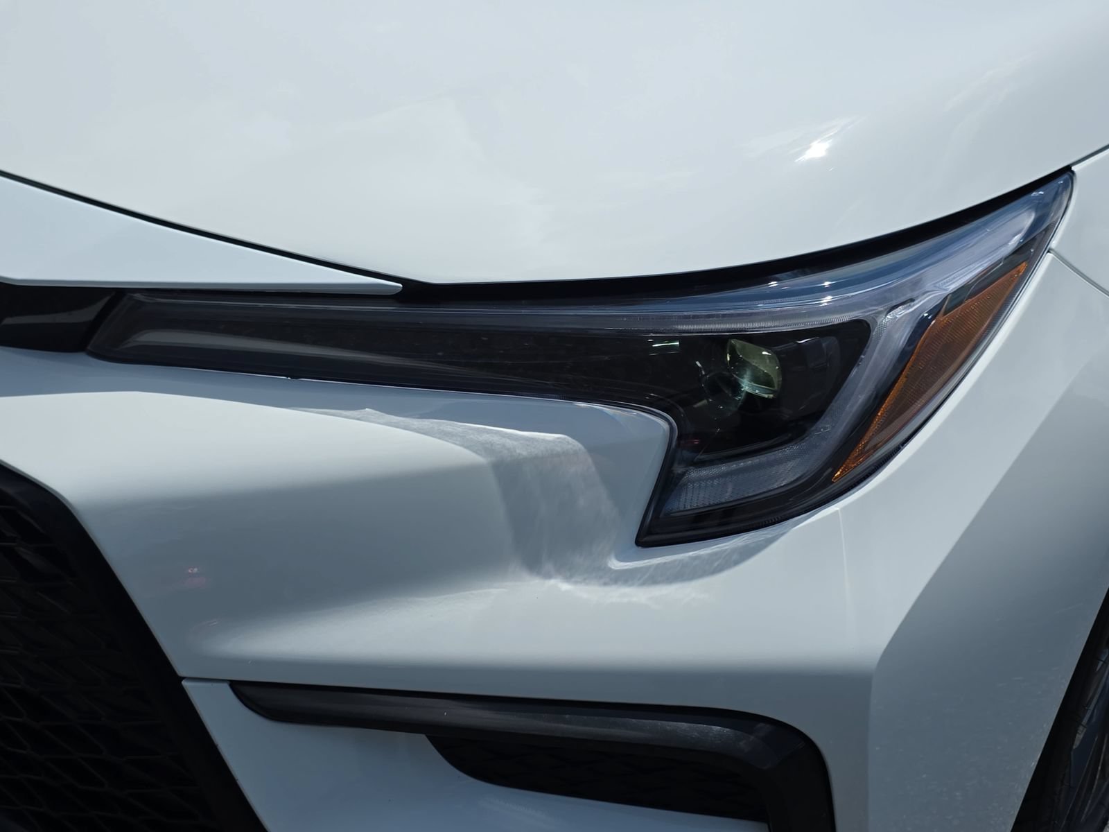 Used 2025 Toyota Corolla XSE FWD image 30