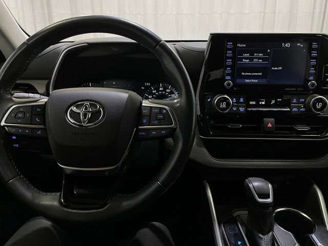 Used 2021 Toyota Highlander XLE AWD/4WD image 22