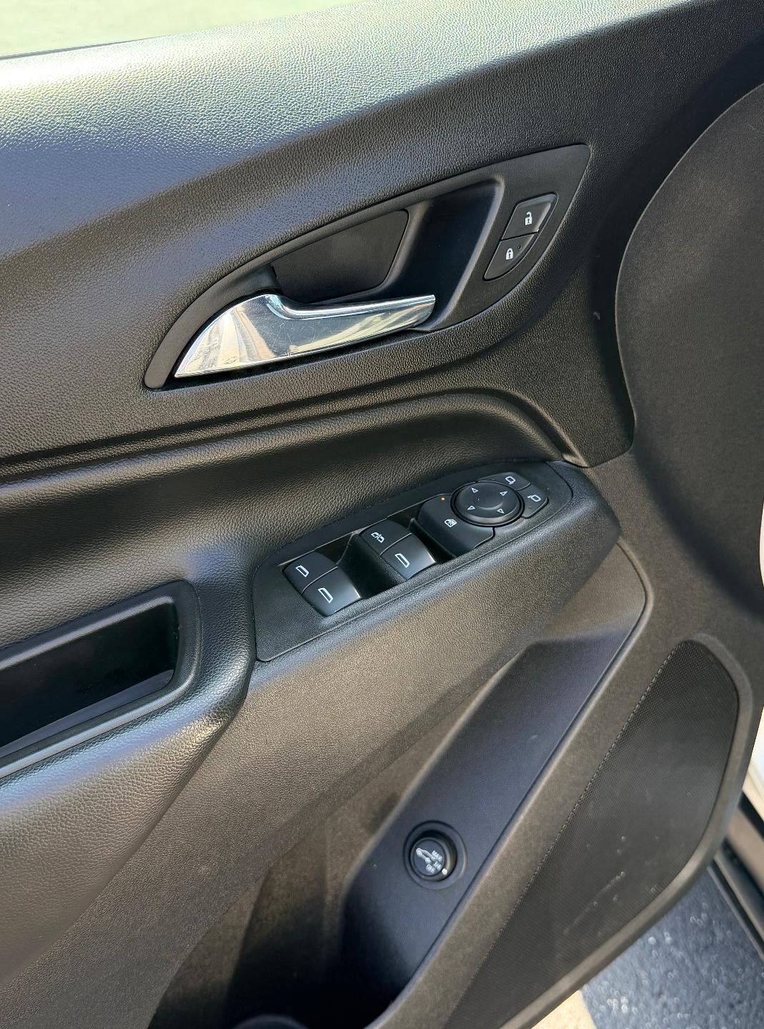 Used 2020 Chevrolet Equinox LT AWD/4WD image 13