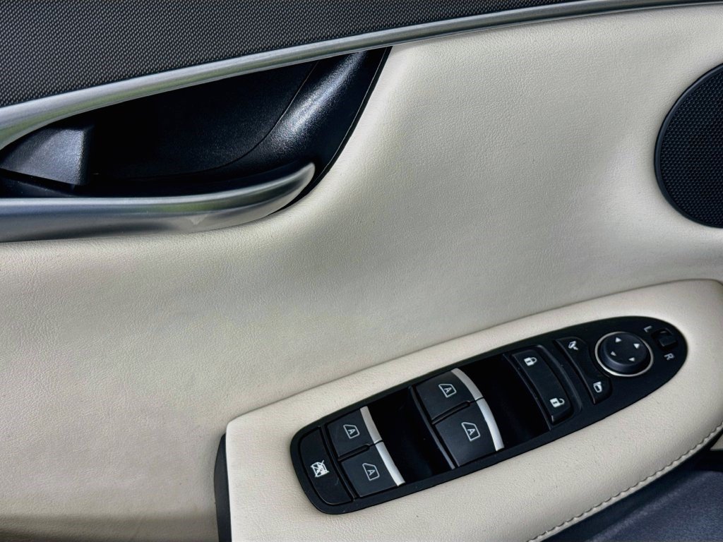Used 2022 INFINITI QX50 Luxe FWD image 23