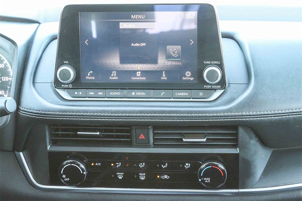 Used 2023 Nissan Rogue S image 18