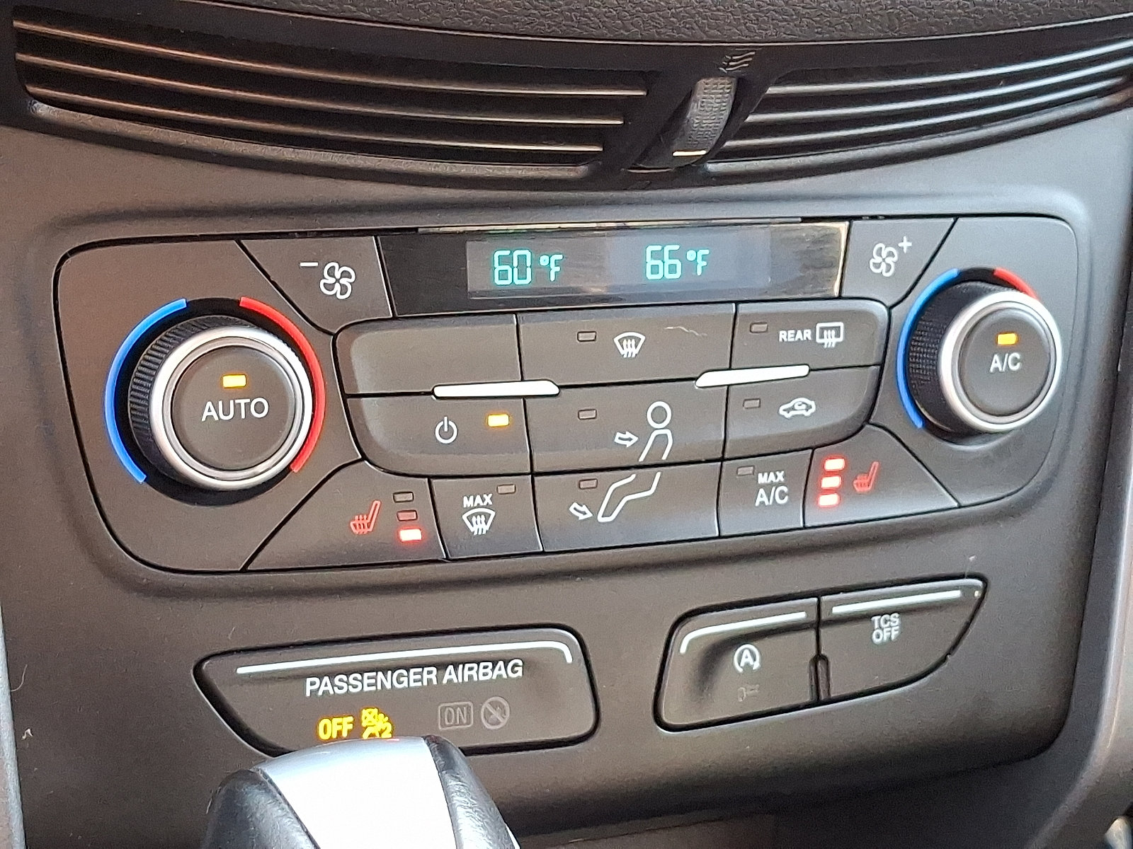 Used 2018 Ford Escape SEL FWD image 15