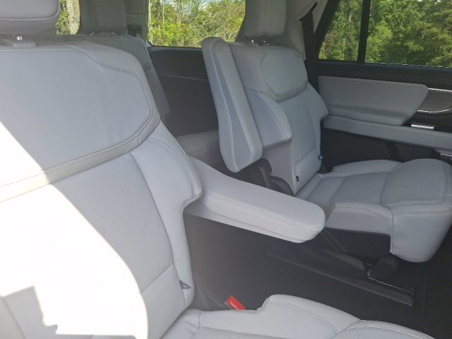 New 2025 Ford Expedition Platinum image 29