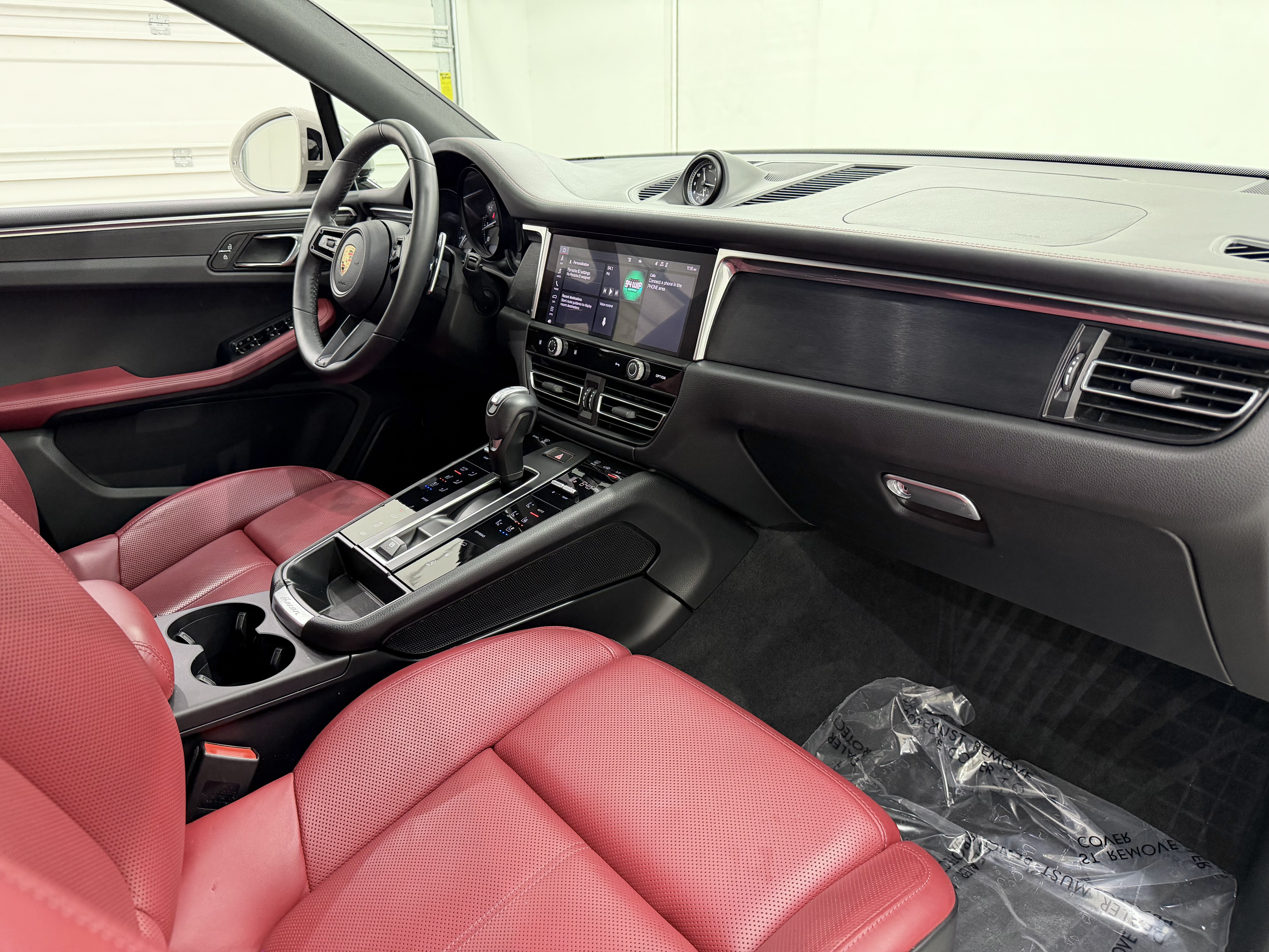 Certified 2023 Porsche Macan GTS AWD/4WD image 25