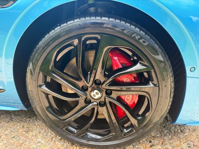 Used 2025 Bentley Flying Spur Plug-In Hybrid AWD/4WD image 48