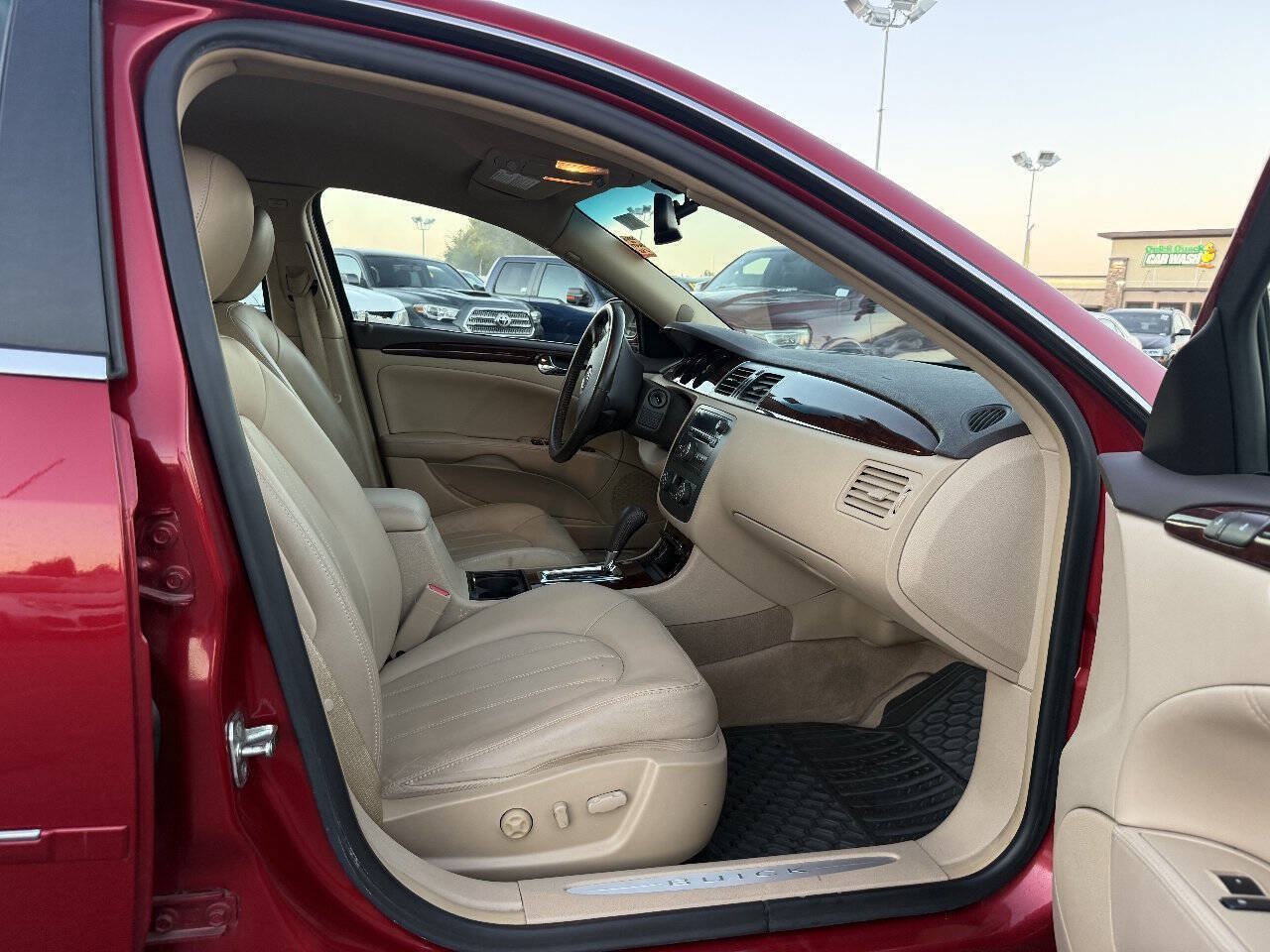 Used 2011 Buick Lucerne CXL w/ Driver Confidence Package FWD image 15