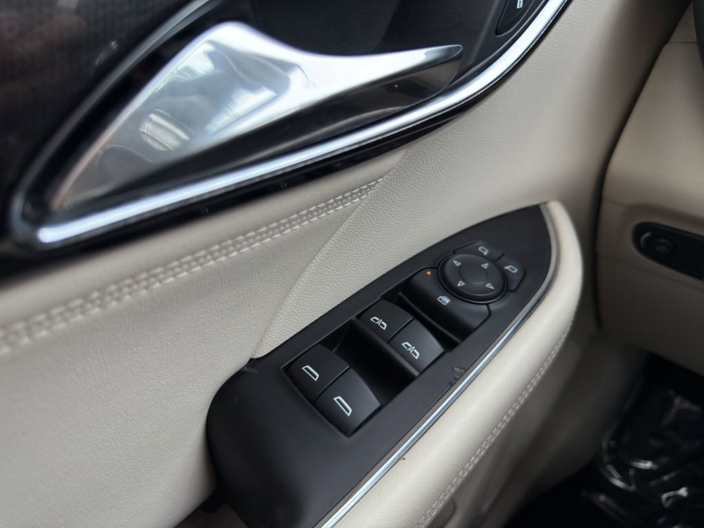 Used 2023 Buick Envision Preferred image 11